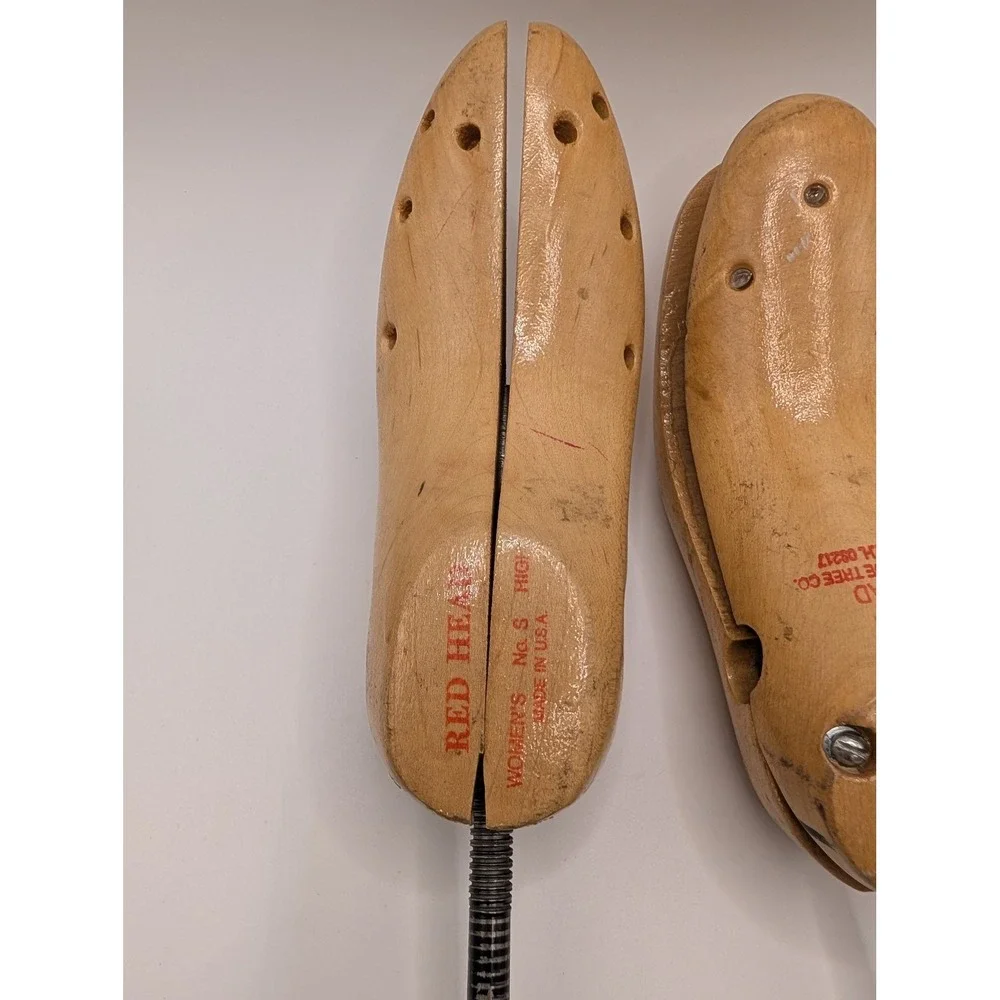 Red Head Wooden Shoe Tree Stretcher Form Women's Medium Adjustable